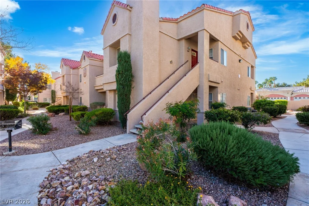 5225 Reno, Las Vegas, NV 89118