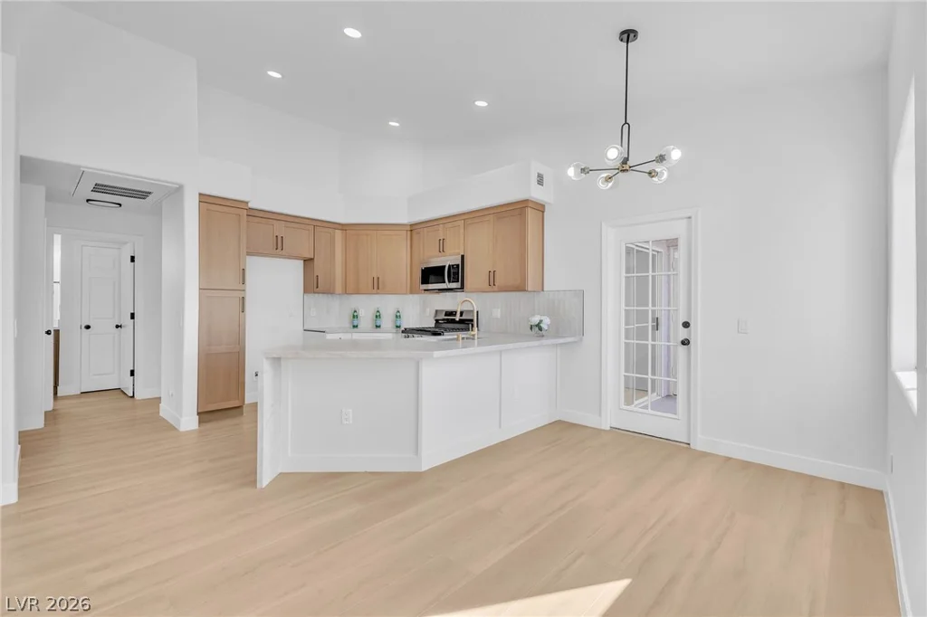 5225 Reno, Las Vegas, NV 89118