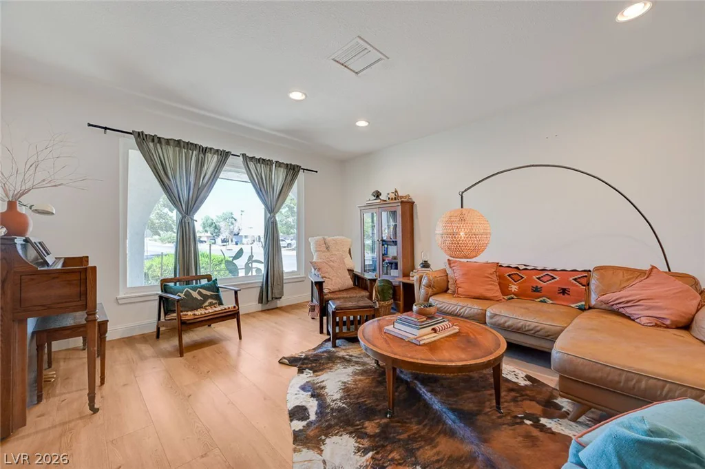 3507 La Paloma, Las Vegas, NV 89121