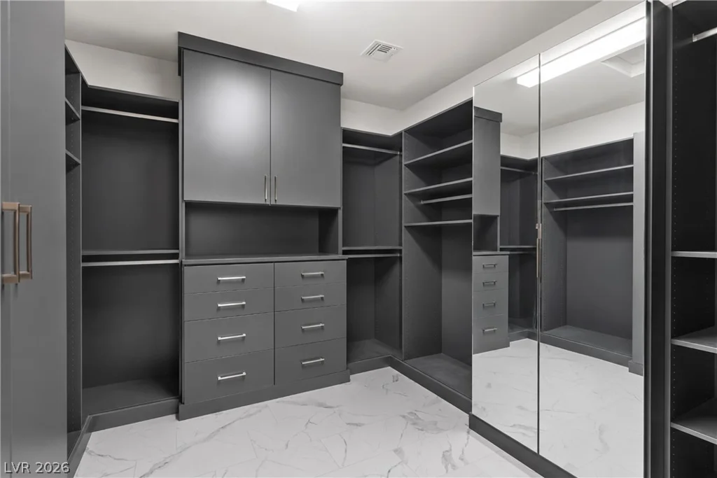 7142 Bold Rock, Las Vegas, NV 89113