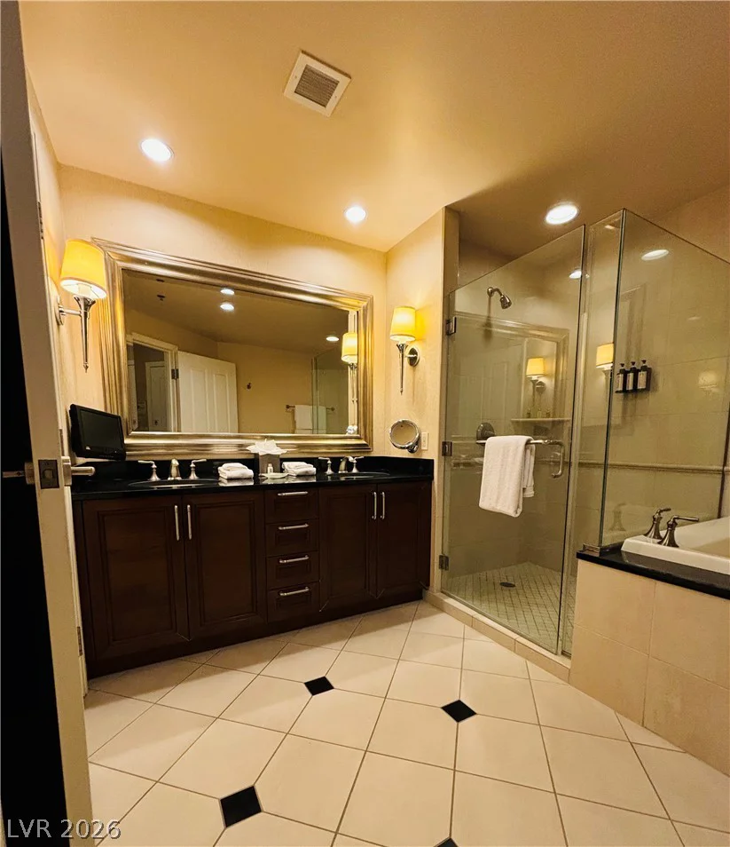125 Harmon, Las Vegas, NV 89109