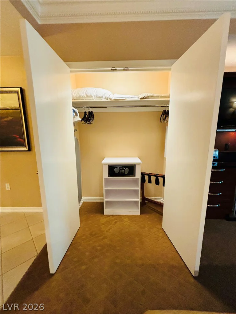 125 Harmon, Las Vegas, NV 89109