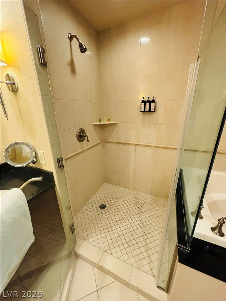 125 Harmon, Las Vegas, NV 89109