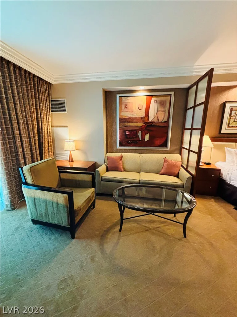 125 Harmon, Las Vegas, NV 89109