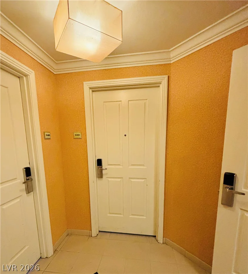 125 Harmon, Las Vegas, NV 89109