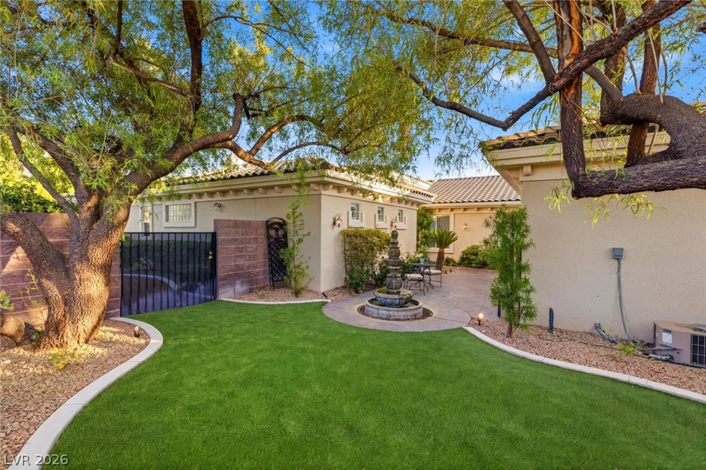 10925 Iris Canyon, Las Vegas, NV 89135