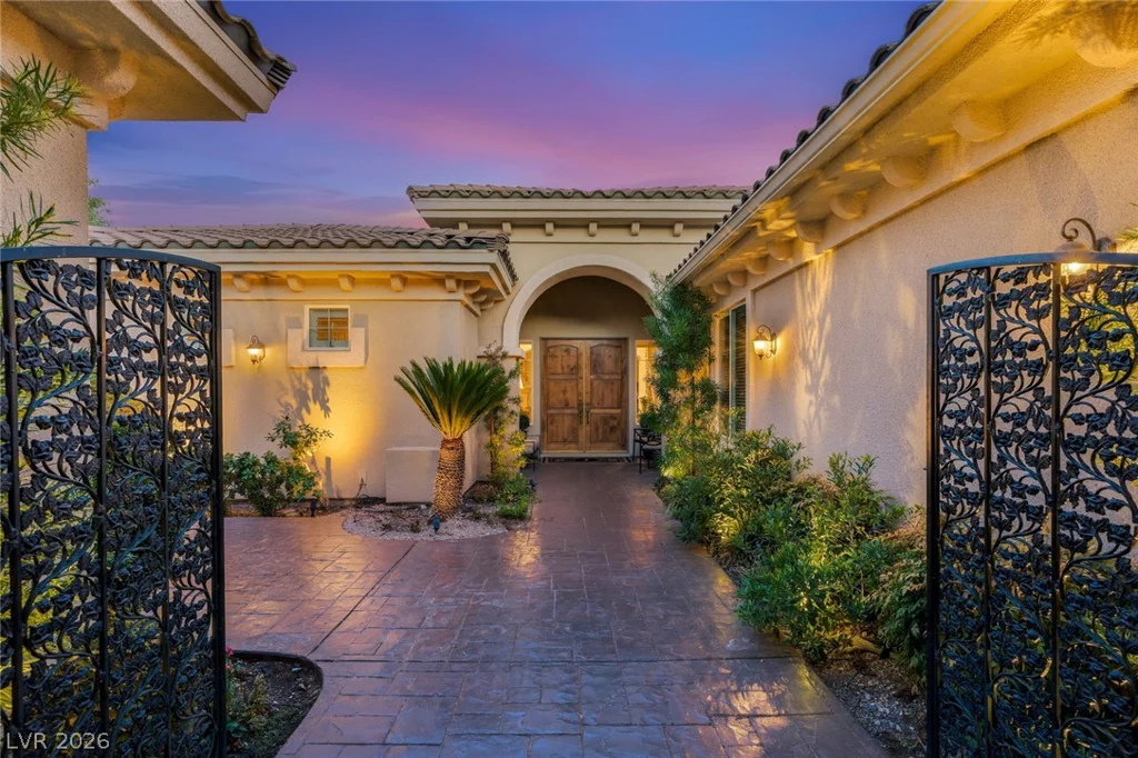 10925 Iris Canyon, Las Vegas, NV 89135