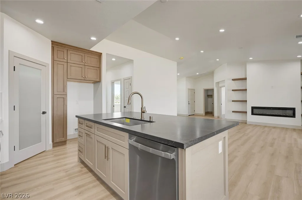 1890 Manzanita, Pahrump, NV 89048