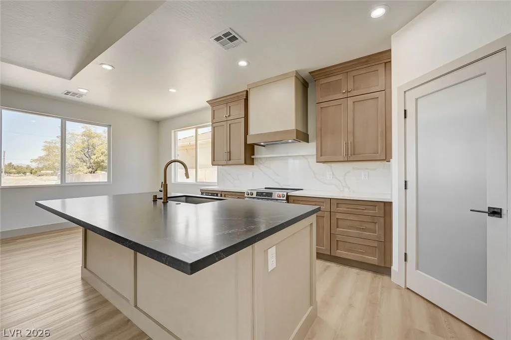 1890 Manzanita, Pahrump, NV 89048