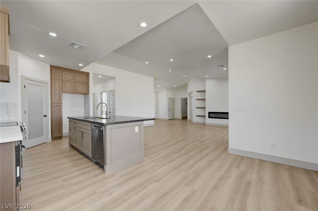 1890 Manzanita, Pahrump, NV 89048