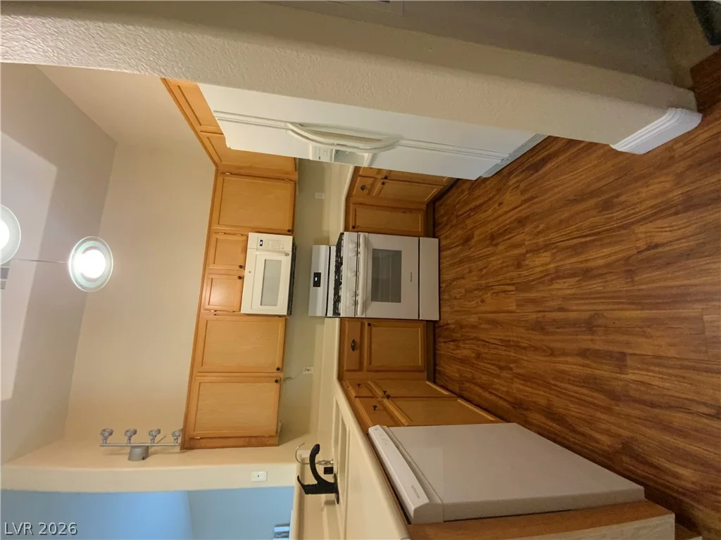 700 Carnegie, Henderson, NV 89052