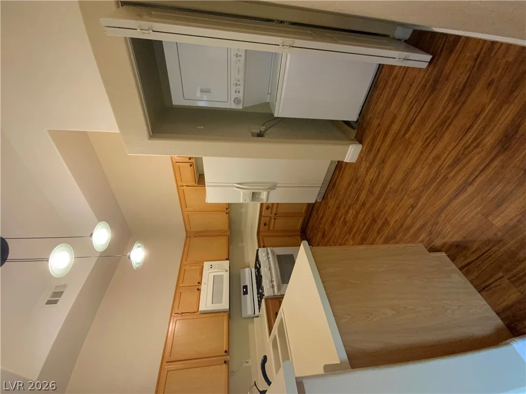 700 Carnegie, Henderson, NV 89052