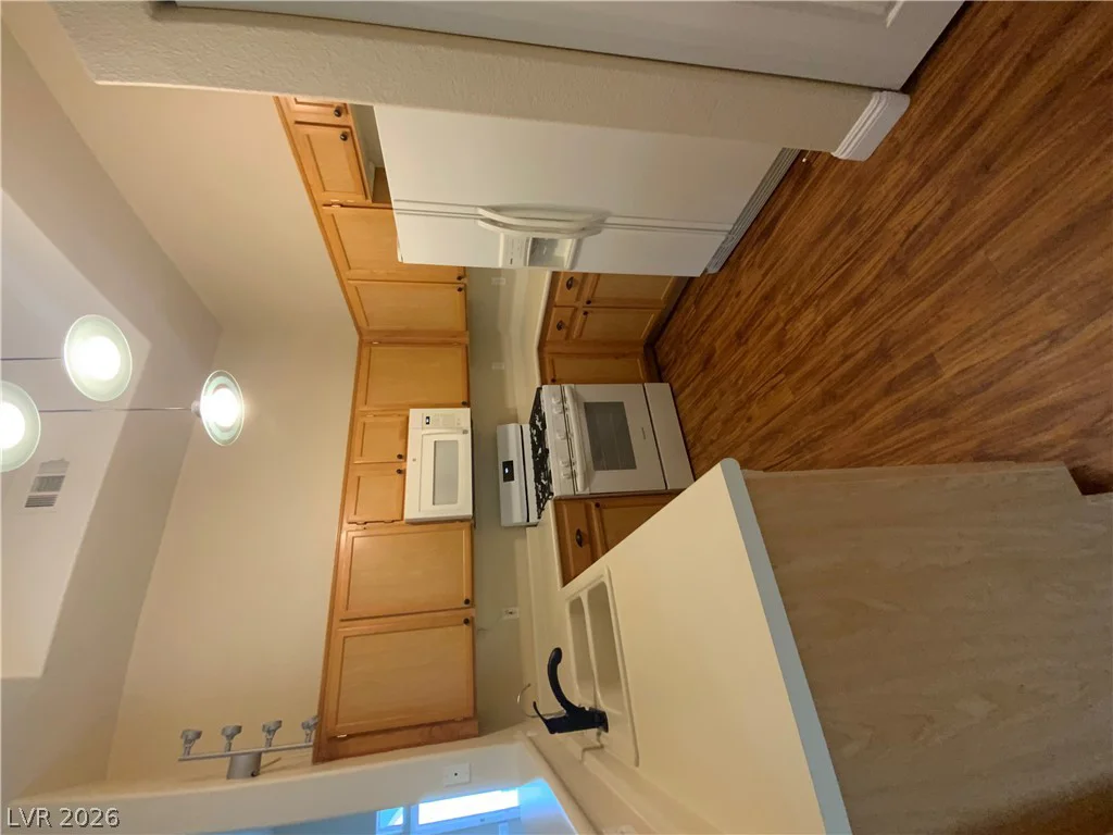 700 Carnegie, Henderson, NV 89052