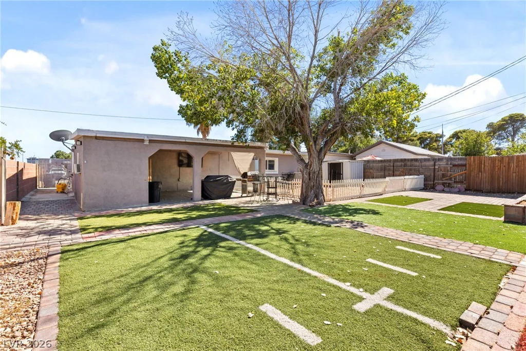 1608 Evans, North Las Vegas, NV 89030