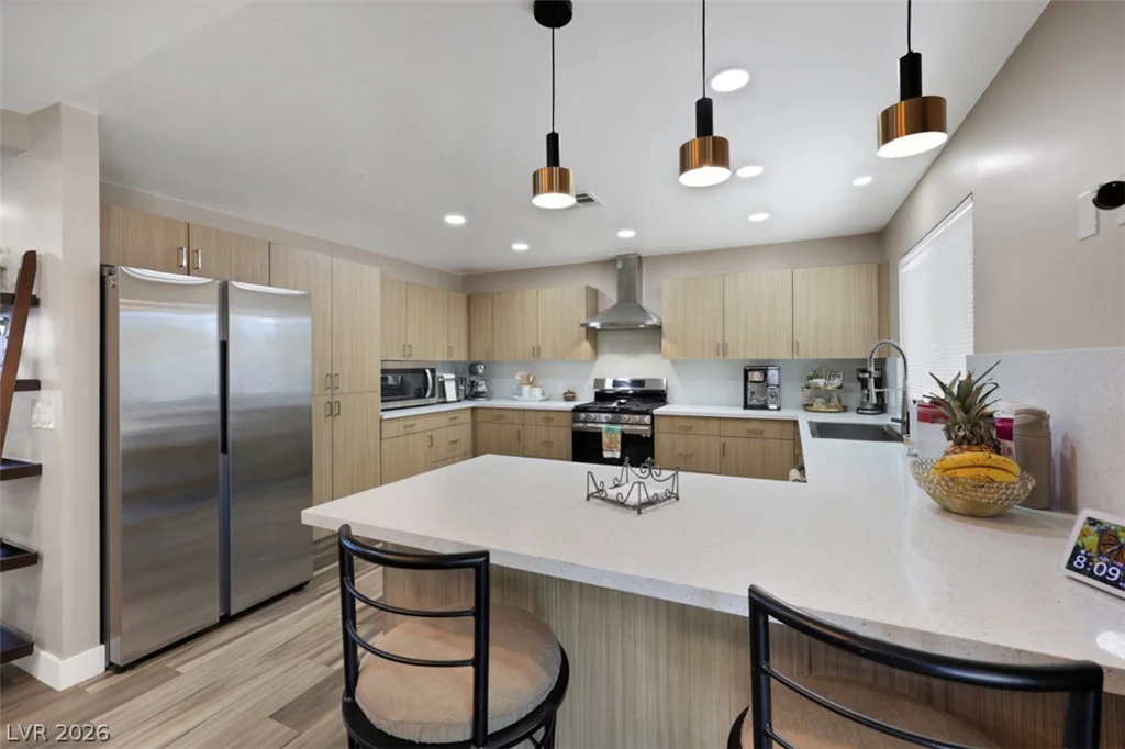2715 Hacienda, Las Vegas, NV 89120