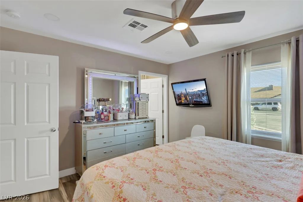 2715 Hacienda, Las Vegas, NV 89120