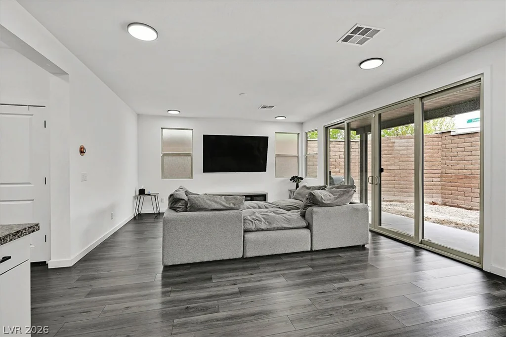 728 Emerson Creek, North Las Vegas, NV 89084