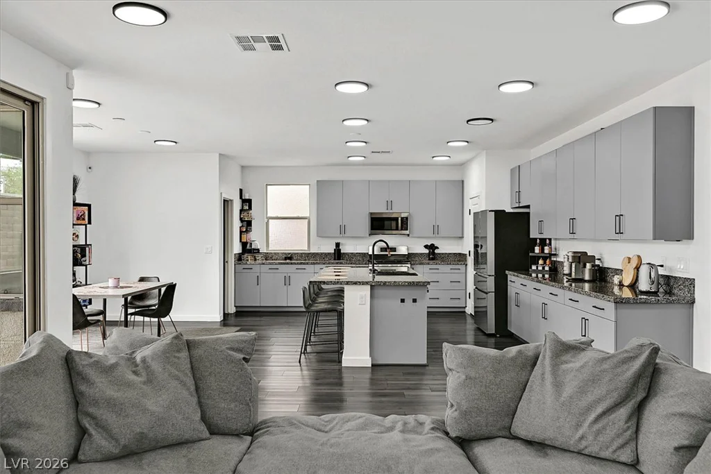 728 Emerson Creek, North Las Vegas, NV 89084