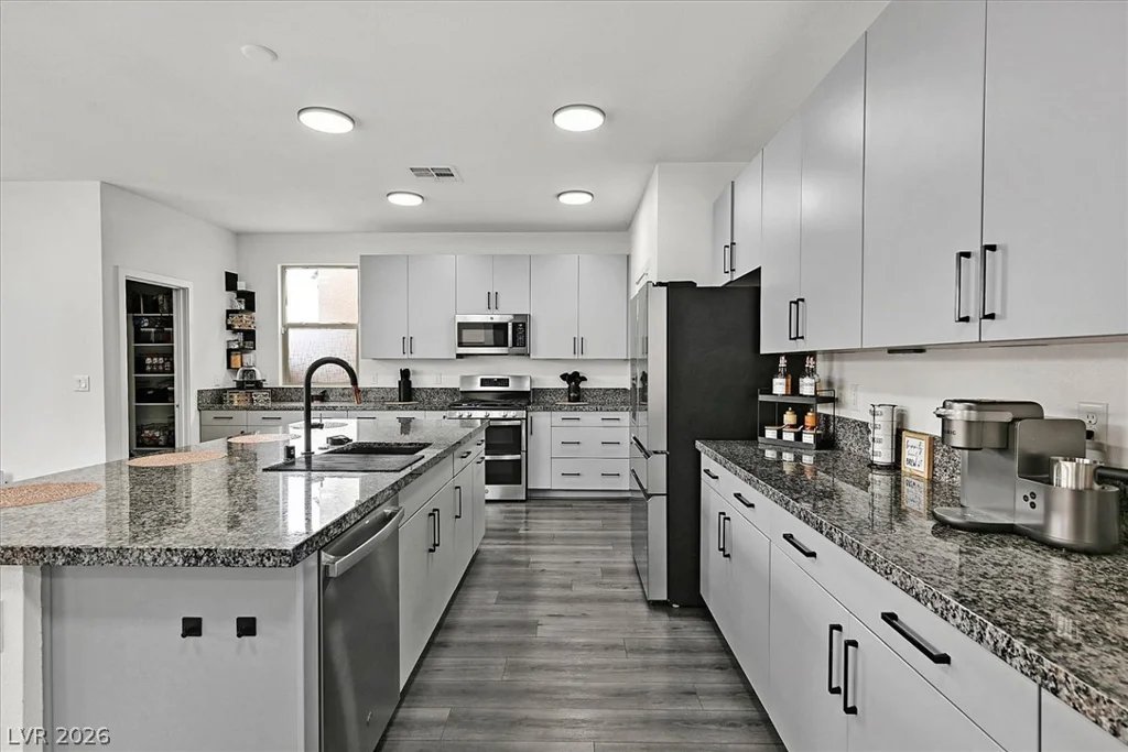 728 Emerson Creek, North Las Vegas, NV 89084