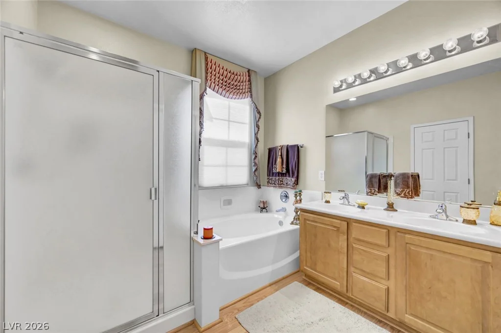 2460 Summer Home, Las Vegas, NV 89135