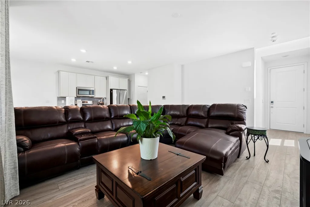 9996 Iron Creek, Las Vegas, NV 89178