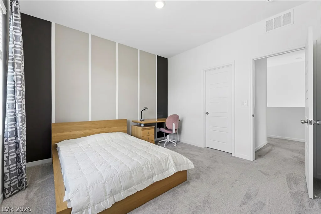 9996 Iron Creek, Las Vegas, NV 89178