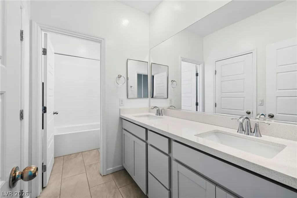 9996 Iron Creek, Las Vegas, NV 89178