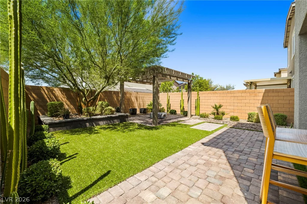 9996 Iron Creek, Las Vegas, NV 89178