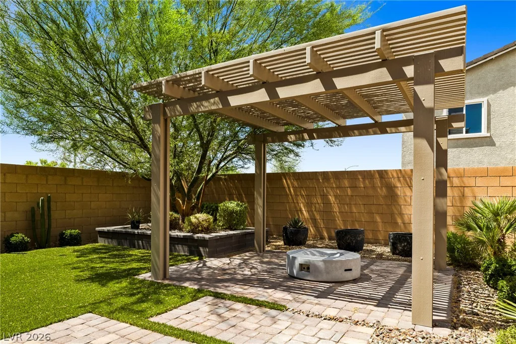 9996 Iron Creek, Las Vegas, NV 89178