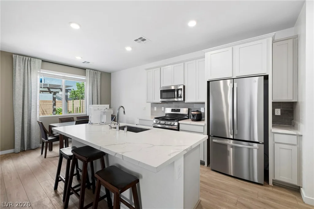 9996 Iron Creek, Las Vegas, NV 89178