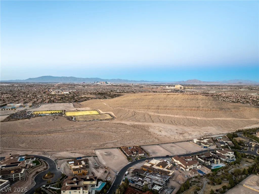 27 Olympia Canyon, Las Vegas, NV 89141