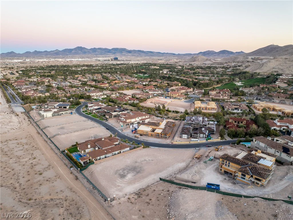 27 Olympia Canyon, Las Vegas, NV 89141