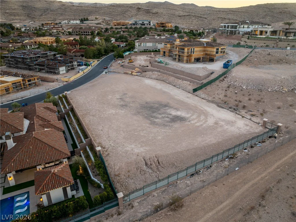 27 Olympia Canyon, Las Vegas, NV 89141