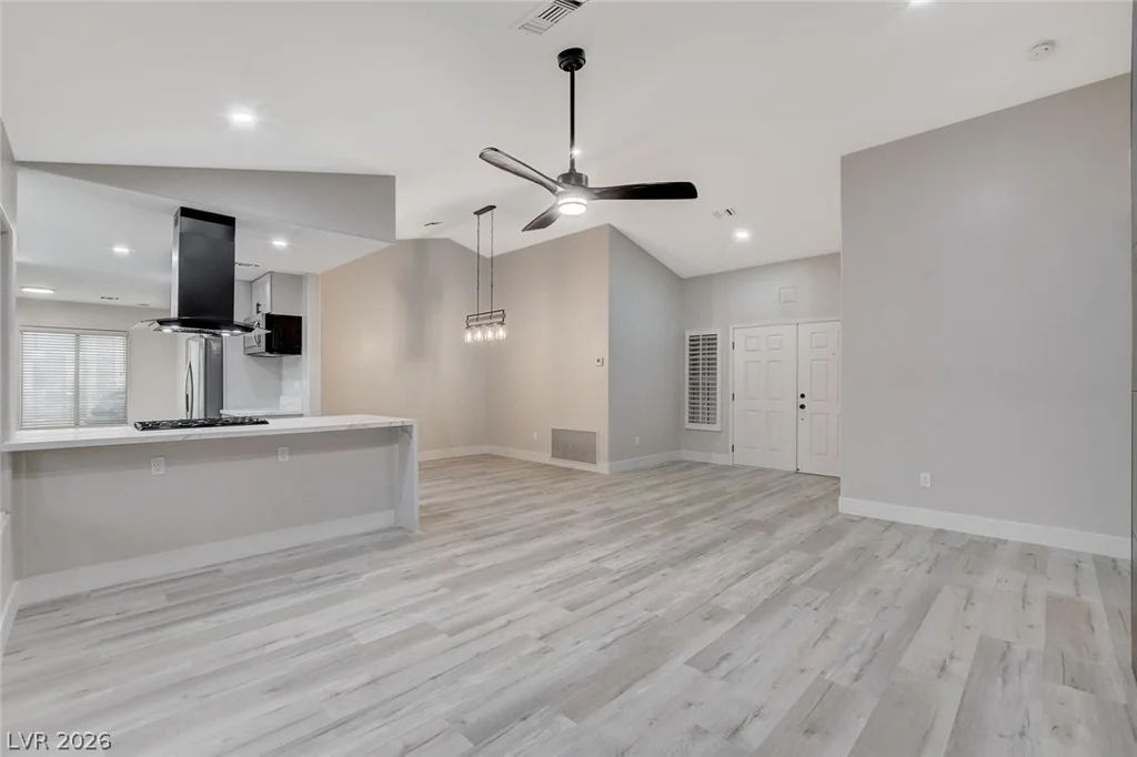 3104 Hayden, Las Vegas, NV 89134