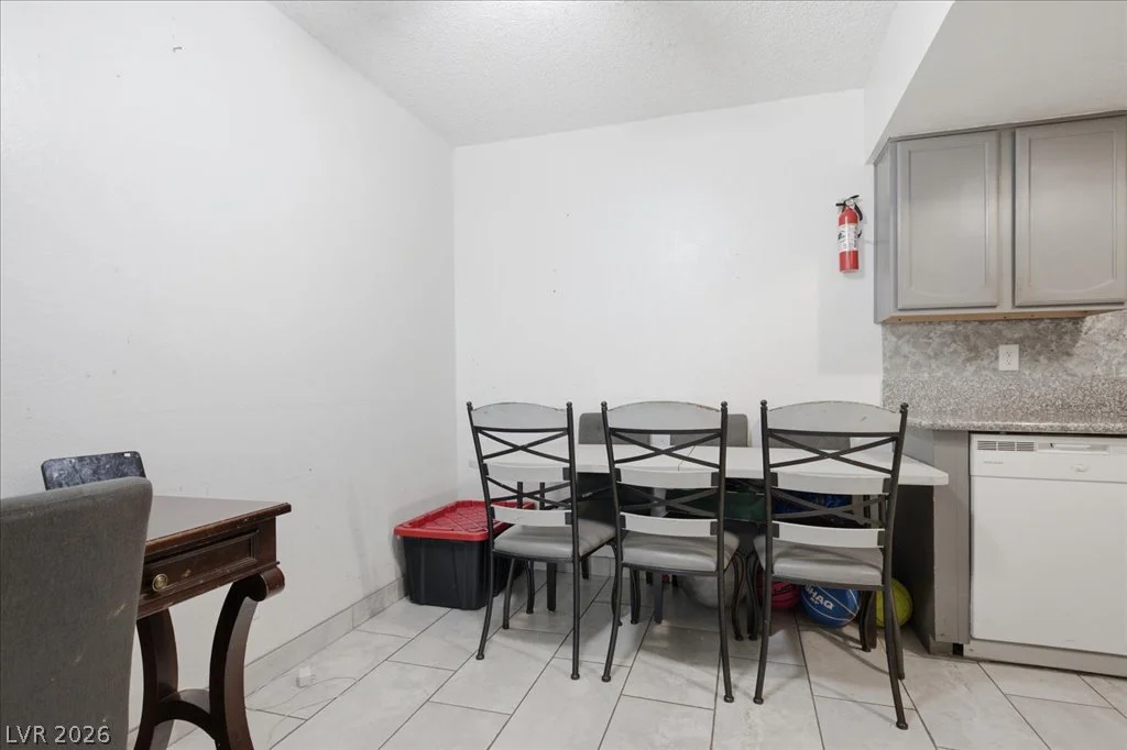 6148 Camino De Rosa, Las Vegas, NV 89108