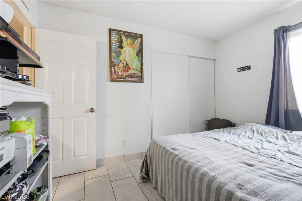 6148 Camino De Rosa, Las Vegas, NV 89108