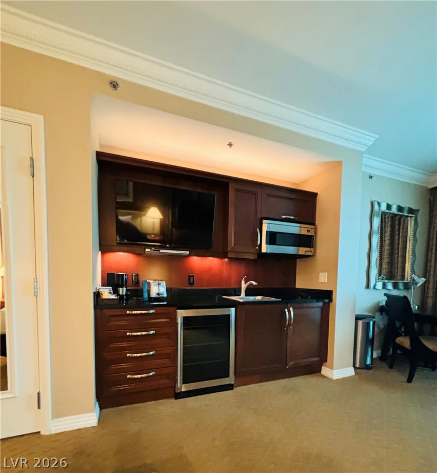 125 Harmon, Las Vegas, NV 89109
