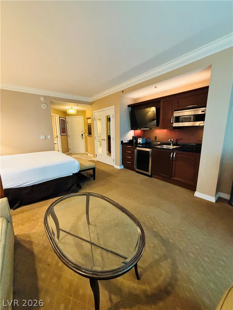 125 Harmon, Las Vegas, NV 89109