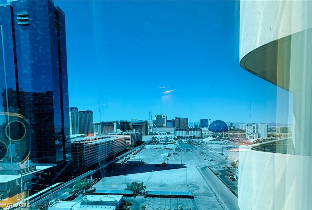 125 Harmon, Las Vegas, NV 89109