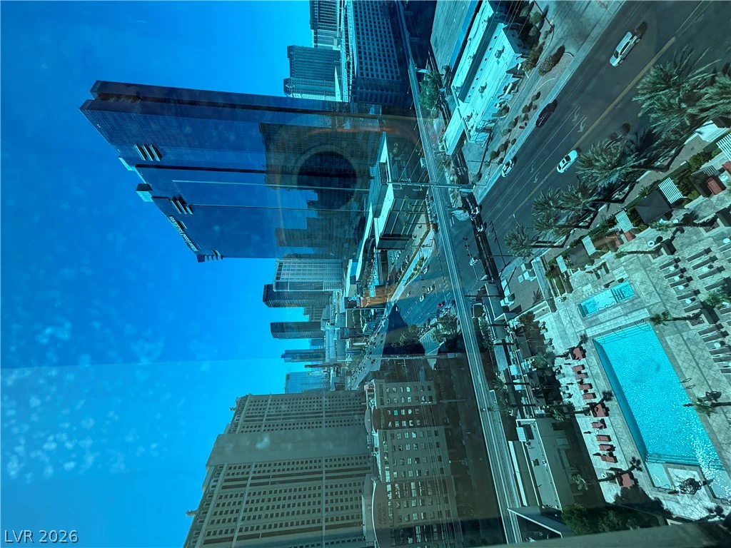 125 Harmon, Las Vegas, NV 89109