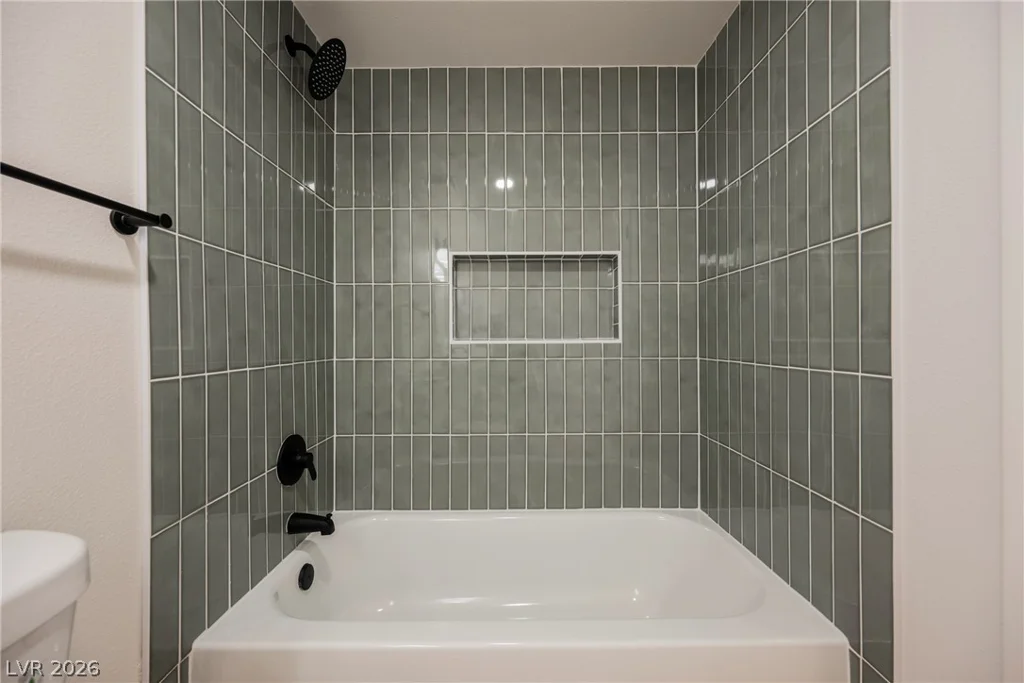 35 Hickory, Las Vegas, NV 89110