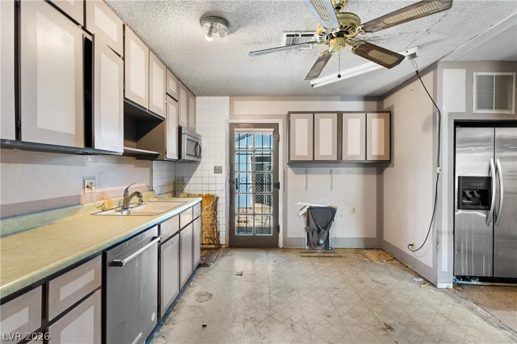 1832 Bearden, Henderson, NV 89011