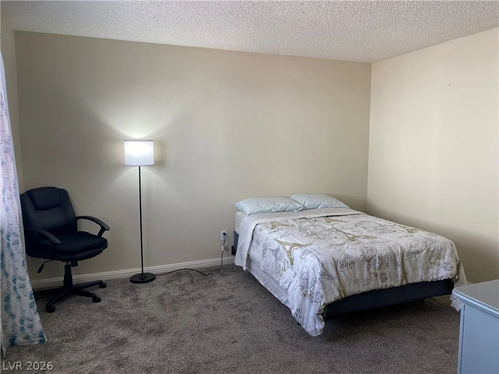 7912 Foxwood, Las Vegas, NV 89145