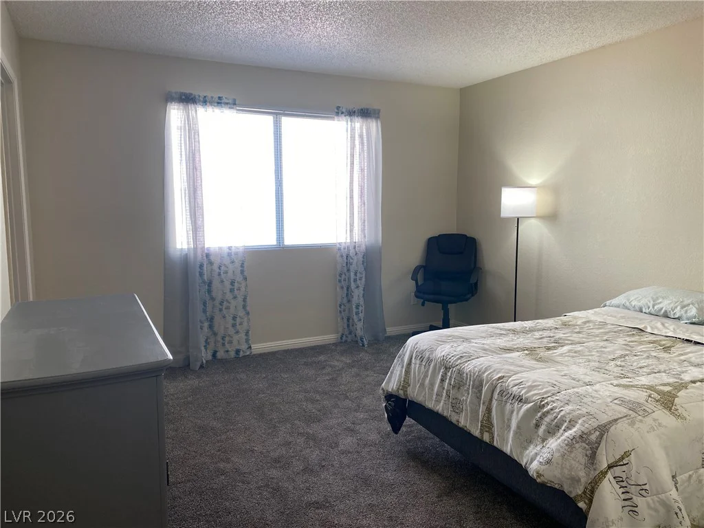 7912 Foxwood, Las Vegas, NV 89145