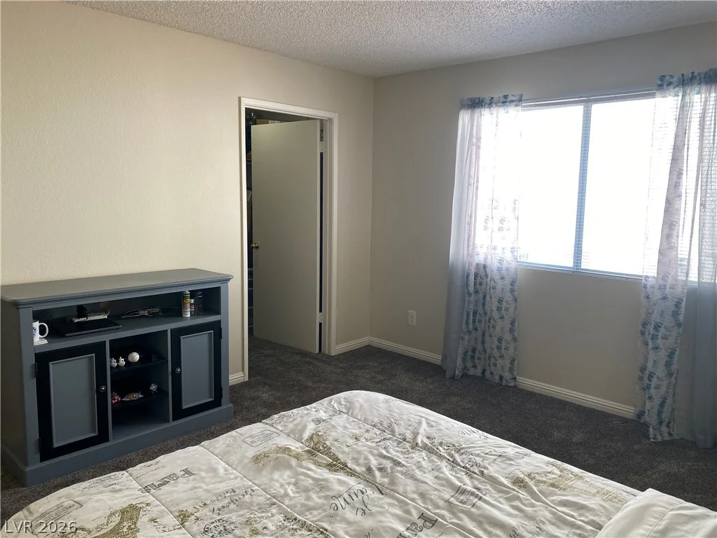 7912 Foxwood, Las Vegas, NV 89145