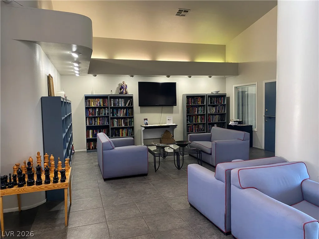 7912 Foxwood, Las Vegas, NV 89145