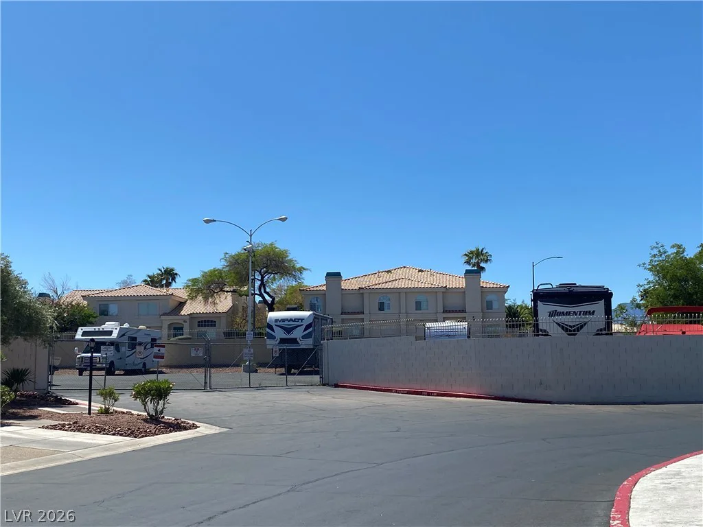 7912 Foxwood, Las Vegas, NV 89145