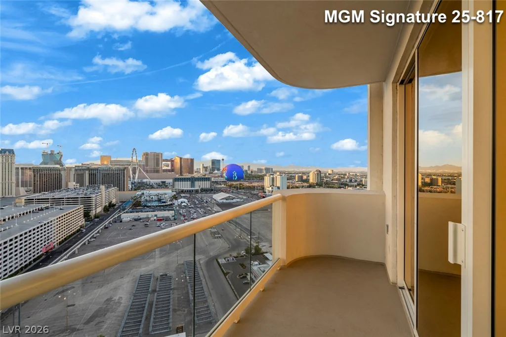 125 Harmon, Las Vegas, NV 89109