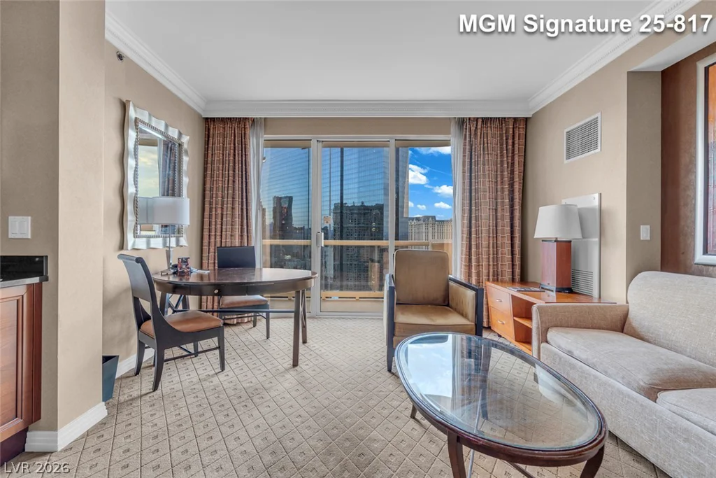 125 Harmon, Las Vegas, NV 89109