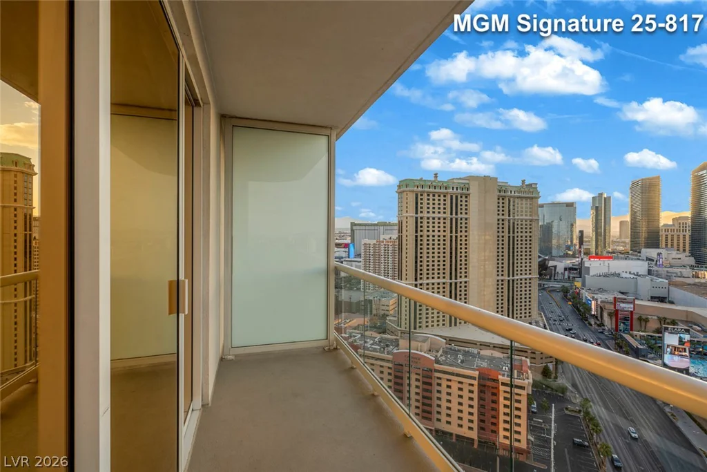 125 Harmon, Las Vegas, NV 89109